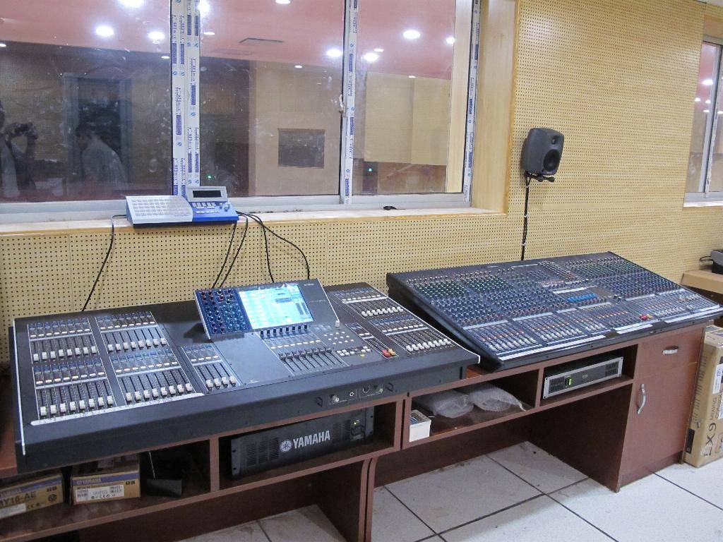 广东省委新礼堂（珠岛会堂）——M7CL、LS9数字调音台运用于大会堂及各会议厅扩声